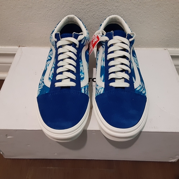 Vans - Picture 3 of 4